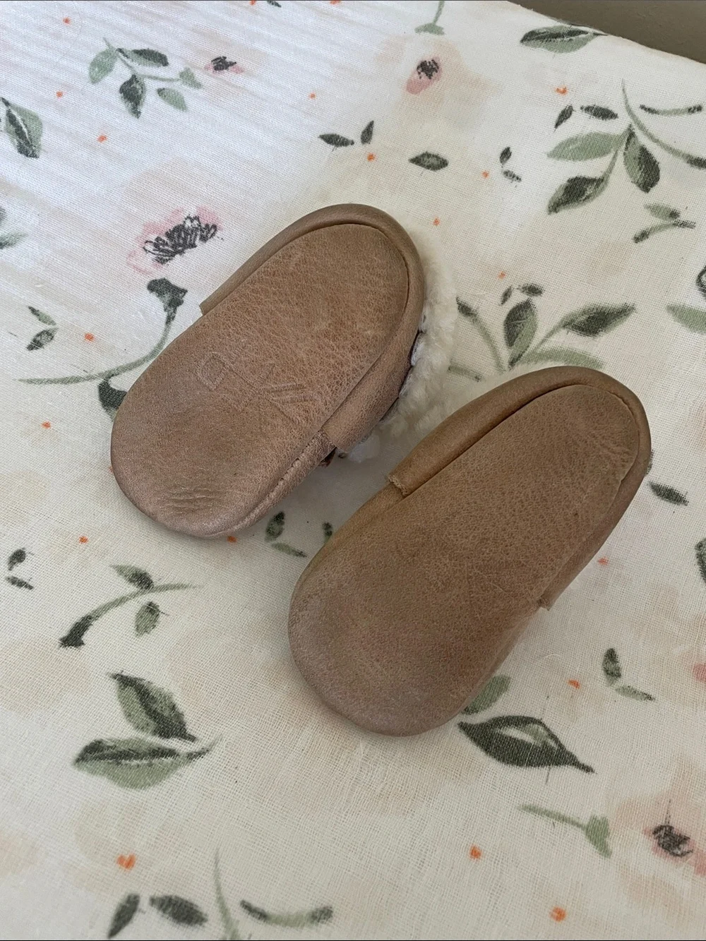 Freshly Picked Tan Bow Moccasin Booties with Cream Fur Scalloped Trim